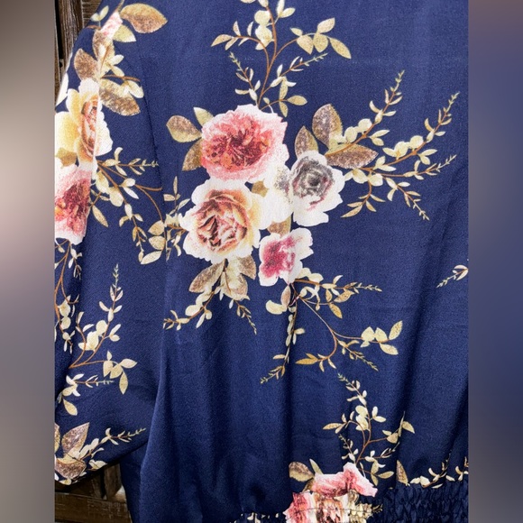 curve size 3 XL navy boho floral blouse with zipper - Picture 3 of 6